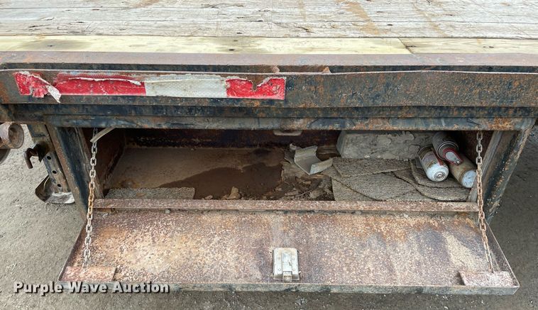 image for item MA9818 1985 Comet  equipment trailer