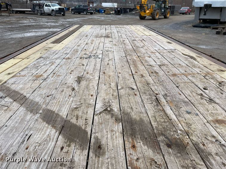 image for item MA9818 1985 Comet  equipment trailer