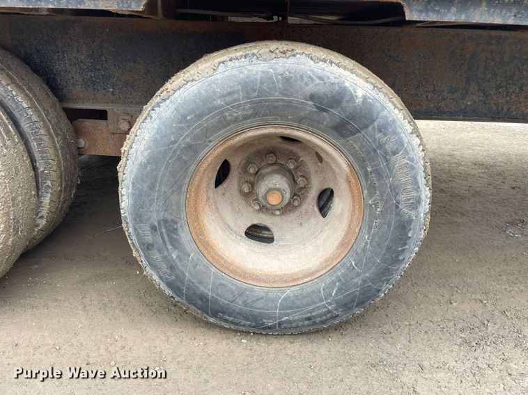 image for item MA9818 1985 Comet  equipment trailer