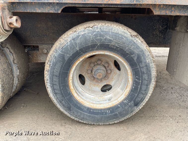 image for item MA9818 1985 Comet  equipment trailer