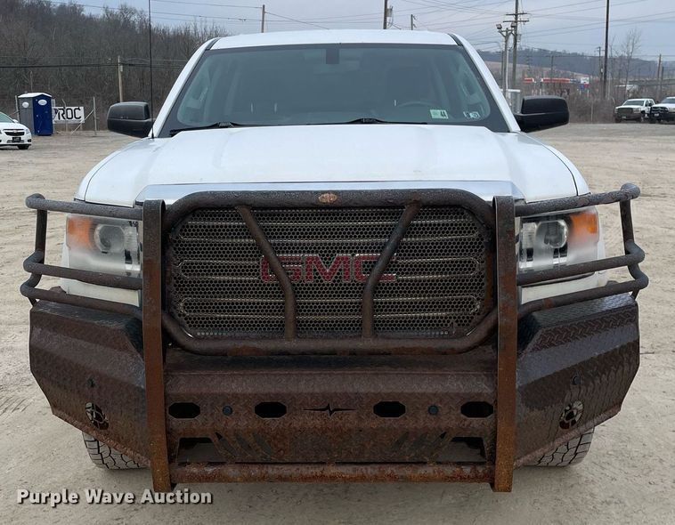 image for item MA9822 2017 GMC Sierra 2500HD  Crew Cab pickup truck