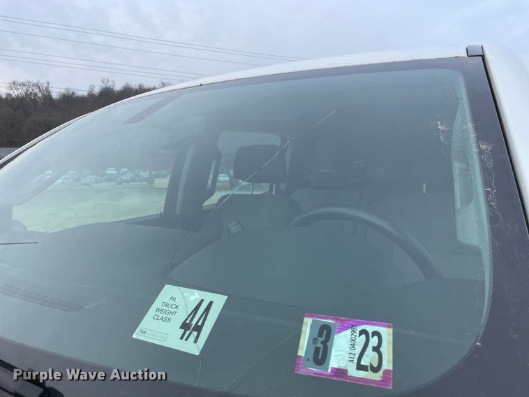 image for item MA9822 2017 GMC Sierra 2500HD  Crew Cab pickup truck