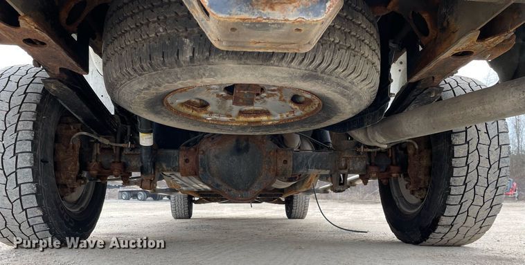 image for item MA9822 2017 GMC Sierra 2500HD  Crew Cab pickup truck