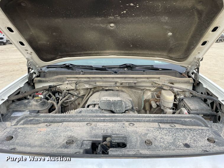 image for item MA9822 2017 GMC Sierra 2500HD  Crew Cab pickup truck