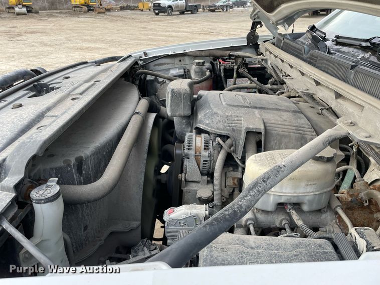 image for item MA9822 2017 GMC Sierra 2500HD  Crew Cab pickup truck