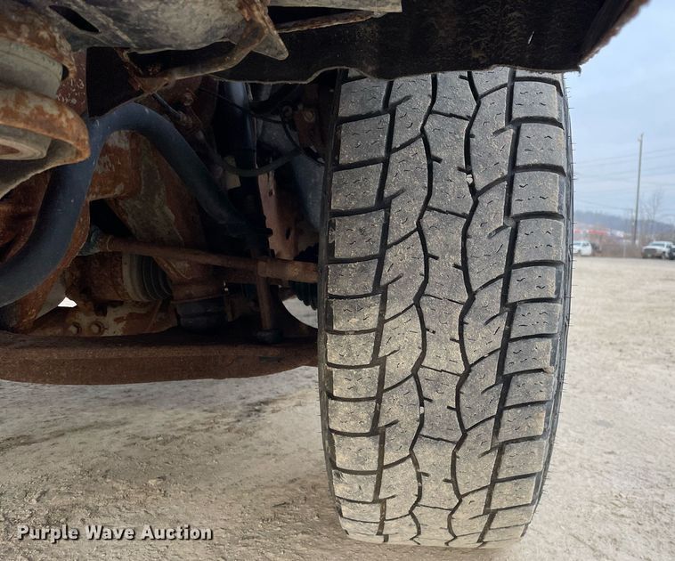 image for item MA9822 2017 GMC Sierra 2500HD  Crew Cab pickup truck