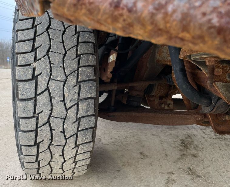 image for item MA9822 2017 GMC Sierra 2500HD  Crew Cab pickup truck