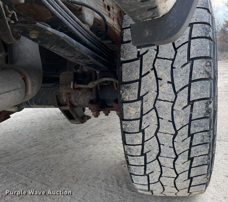 image for item MA9822 2017 GMC Sierra 2500HD  Crew Cab pickup truck