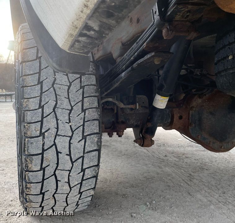 image for item MA9822 2017 GMC Sierra 2500HD  Crew Cab pickup truck