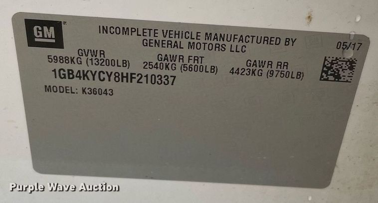 image for item MA9823 2017 Chevrolet Silverado 3500HD  Crew Cab flatbed pickup truck