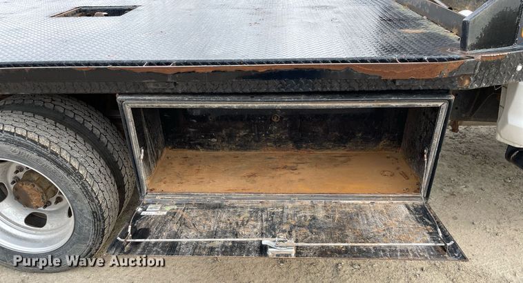 image for item MA9824 2015 Dodge Ram 5500  Crew Cab flatbed truck