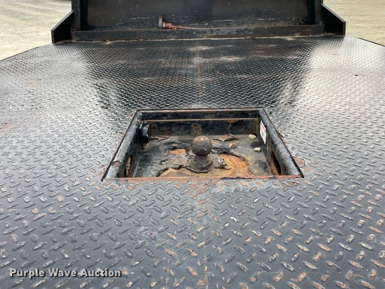 image for item MA9824 2015 Dodge Ram 5500  Crew Cab flatbed truck