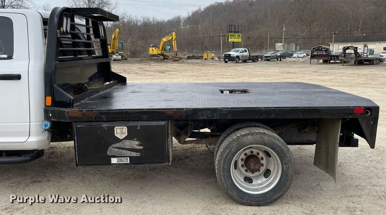 image for item MA9824 2015 Dodge Ram 5500  Crew Cab flatbed truck