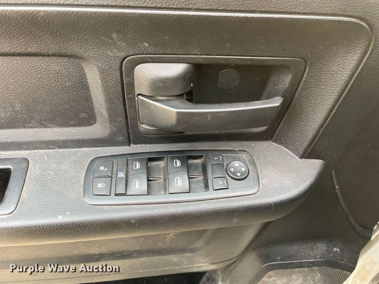 image for item MA9824 2015 Dodge Ram 5500  Crew Cab flatbed truck