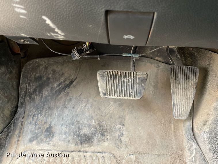 image for item MA9824 2015 Dodge Ram 5500  Crew Cab flatbed truck