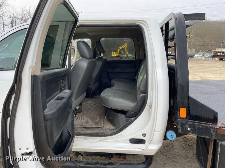 image for item MA9824 2015 Dodge Ram 5500  Crew Cab flatbed truck