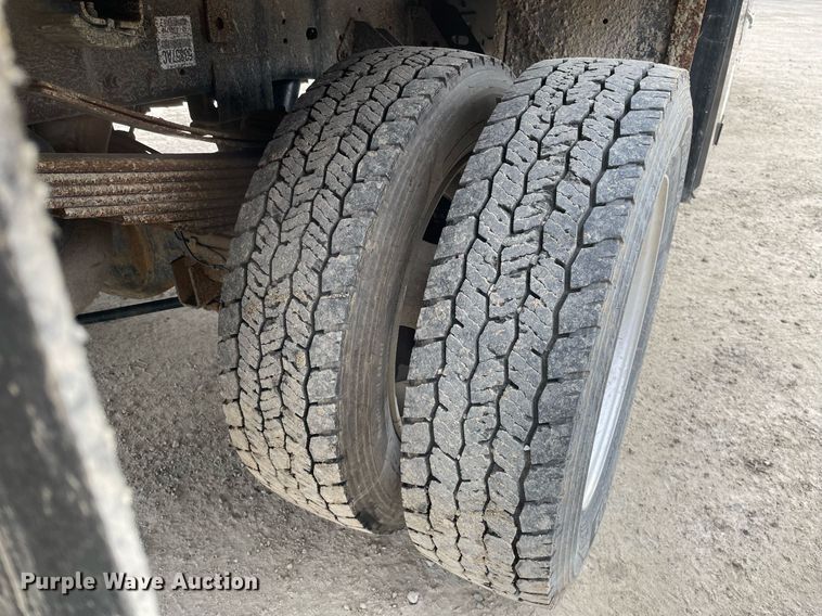 image for item MA9824 2015 Dodge Ram 5500  Crew Cab flatbed truck