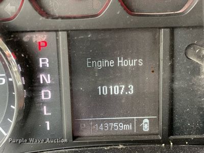 image for item MA9825 2017 GMC Sierra 2500HD  Crew Cab pickup truck