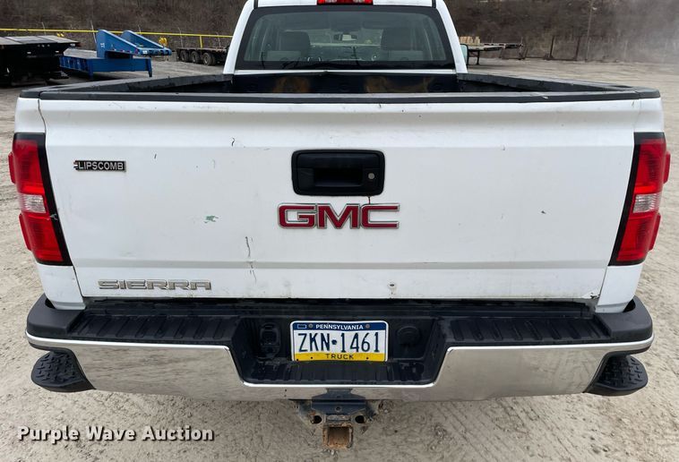 image for item MA9825 2017 GMC Sierra 2500HD  Crew Cab pickup truck
