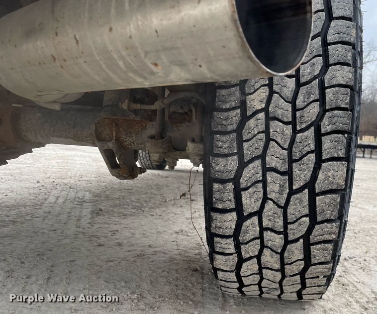 image for item MA9825 2017 GMC Sierra 2500HD  Crew Cab pickup truck