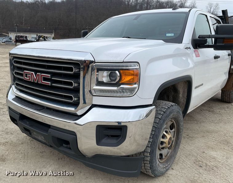 image for item MA9826 2018 GMC Sierra 2500HD  Crew Cab utility bed pickup truck