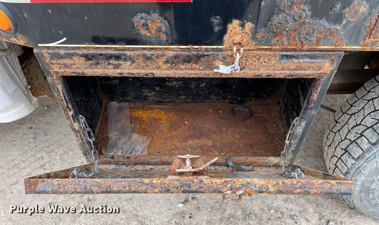 image for item MA9826 2018 GMC Sierra 2500HD  Crew Cab utility bed pickup truck