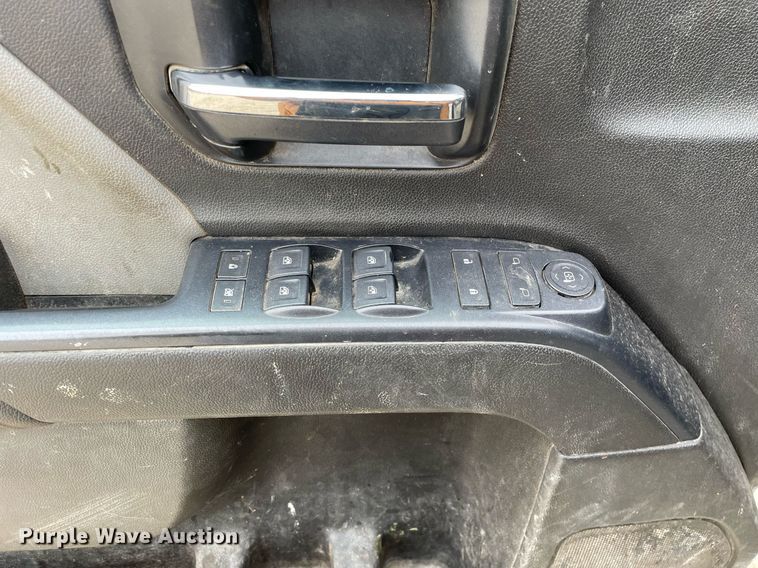 image for item MA9826 2018 GMC Sierra 2500HD  Crew Cab utility bed pickup truck