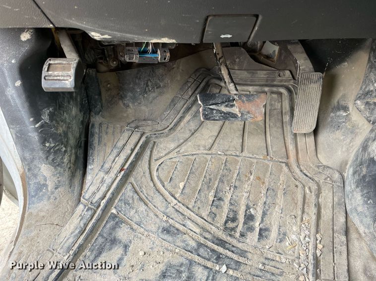 image for item MA9826 2018 GMC Sierra 2500HD  Crew Cab utility bed pickup truck