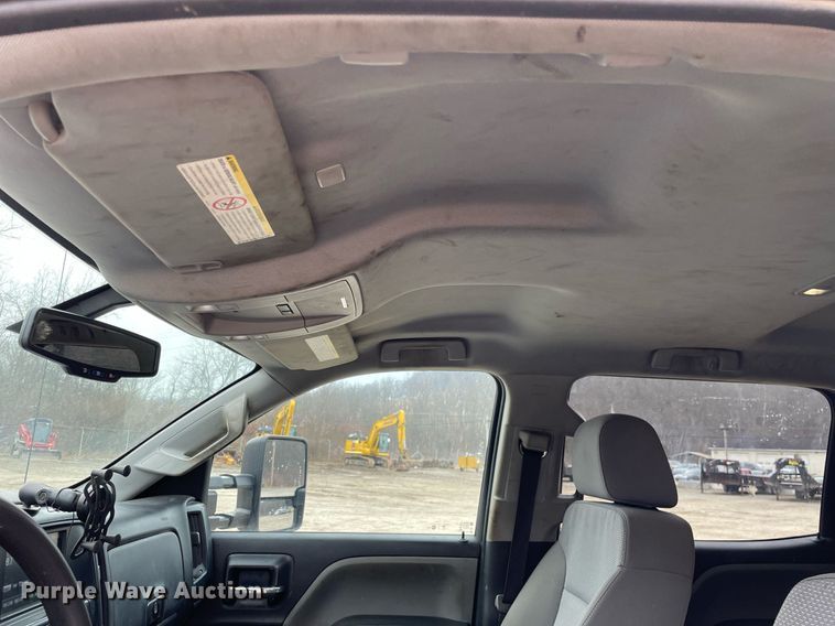 image for item MA9826 2018 GMC Sierra 2500HD  Crew Cab utility bed pickup truck