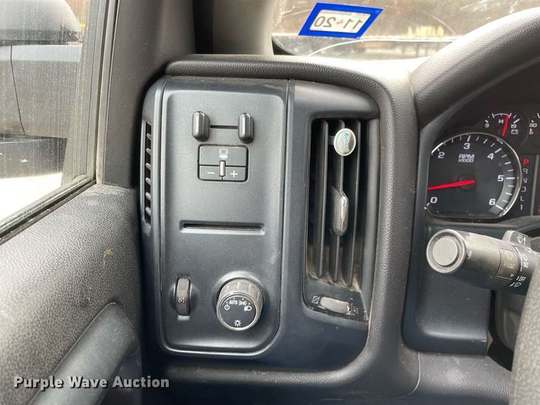 image for item MA9826 2018 GMC Sierra 2500HD  Crew Cab utility bed pickup truck