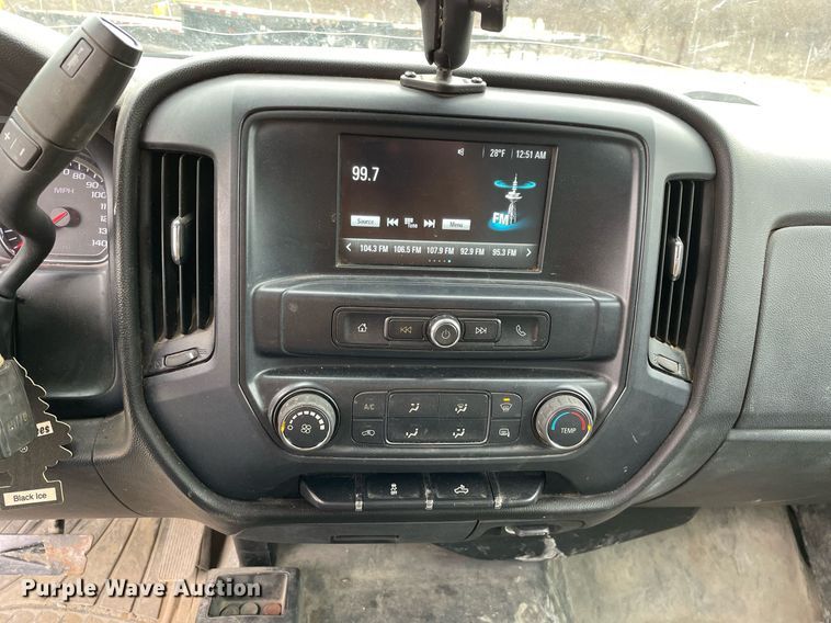 image for item MA9826 2018 GMC Sierra 2500HD  Crew Cab utility bed pickup truck