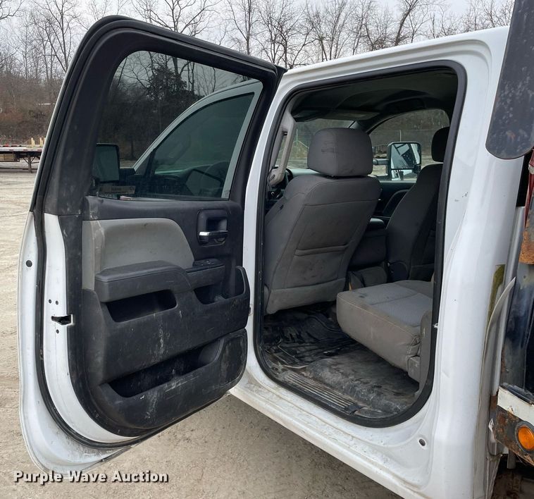 image for item MA9826 2018 GMC Sierra 2500HD  Crew Cab utility bed pickup truck