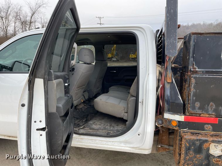 image for item MA9826 2018 GMC Sierra 2500HD  Crew Cab utility bed pickup truck