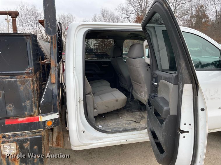 image for item MA9826 2018 GMC Sierra 2500HD  Crew Cab utility bed pickup truck