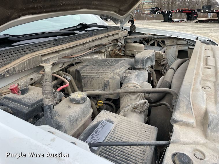 image for item MA9826 2018 GMC Sierra 2500HD  Crew Cab utility bed pickup truck