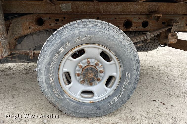 image for item MA9826 2018 GMC Sierra 2500HD  Crew Cab utility bed pickup truck