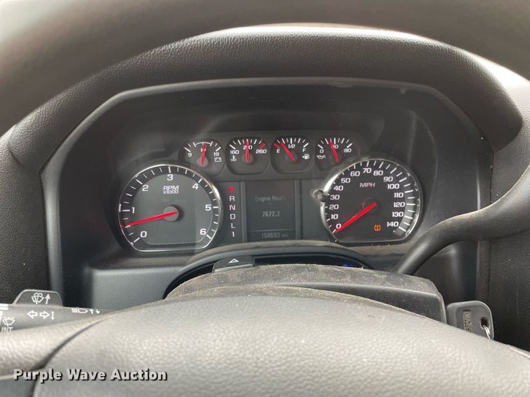 image for item MA9827 2017 GMC Sierra 2500HD  Crew Cab pickup truck