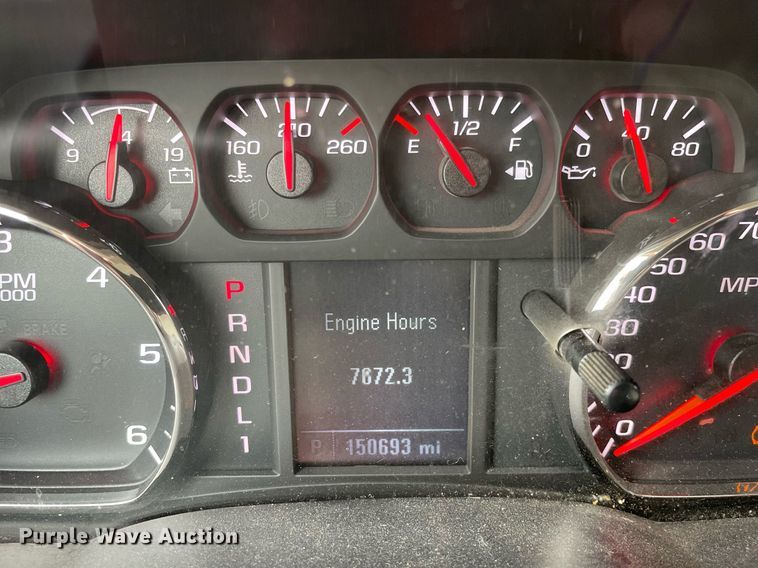 image for item MA9827 2017 GMC Sierra 2500HD  Crew Cab pickup truck