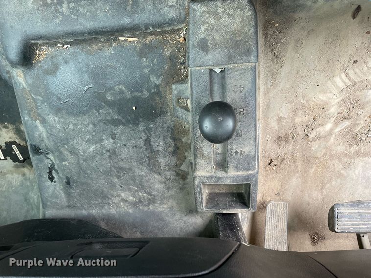 image for item MA9827 2017 GMC Sierra 2500HD  Crew Cab pickup truck