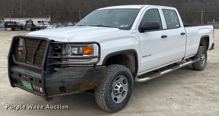 image for item MA9828 2017 GMC Sierra 2500HD  Crew Cab pickup truck