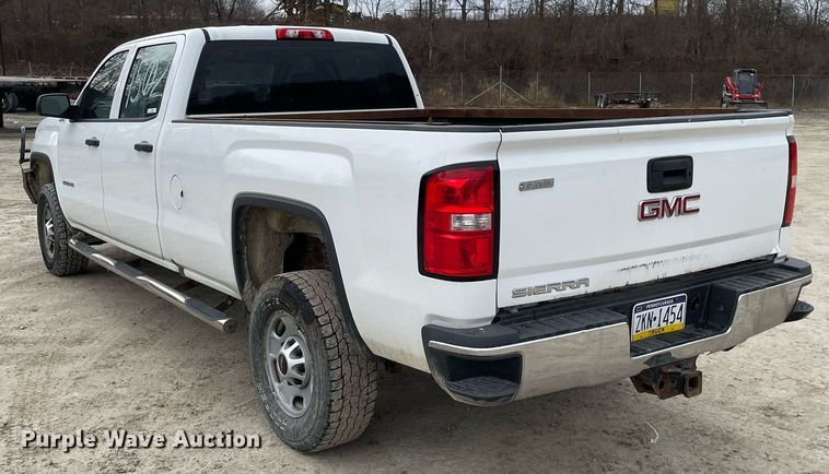 image for item MA9828 2017 GMC Sierra 2500HD  Crew Cab pickup truck