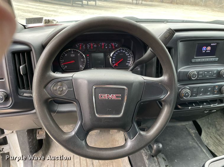 image for item MA9828 2017 GMC Sierra 2500HD  Crew Cab pickup truck