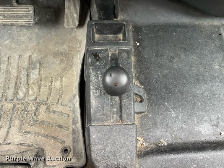 image for item MA9828 2017 GMC Sierra 2500HD  Crew Cab pickup truck