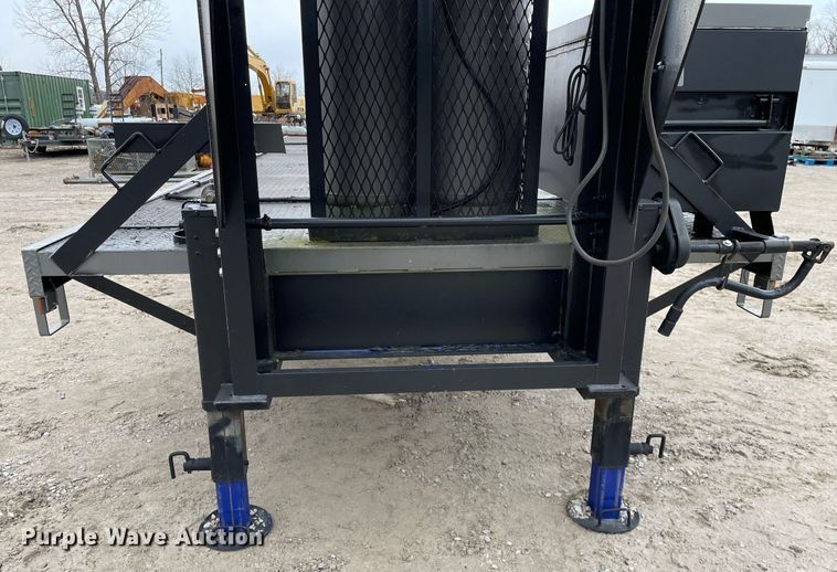 image for item MA9841 2014 Gooseneck  flare stack trailer