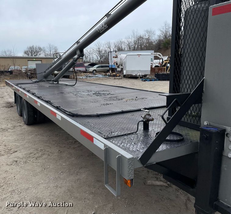 image for item MA9841 2014 Gooseneck  flare stack trailer