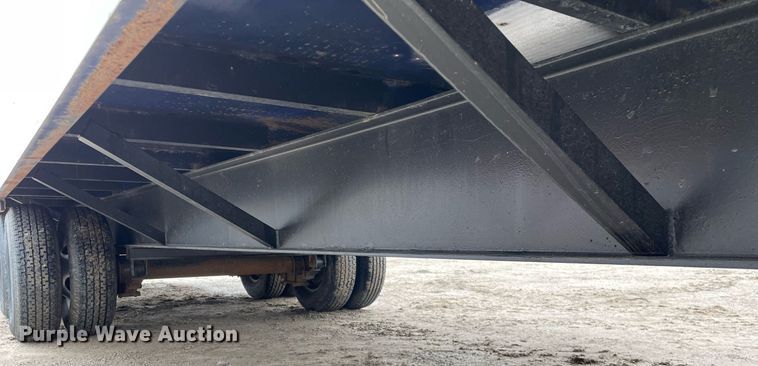image for item MA9841 2014 Gooseneck  flare stack trailer