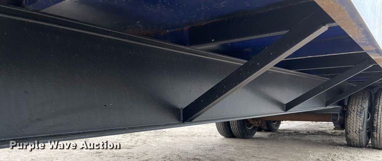 image for item MA9841 2014 Gooseneck  flare stack trailer