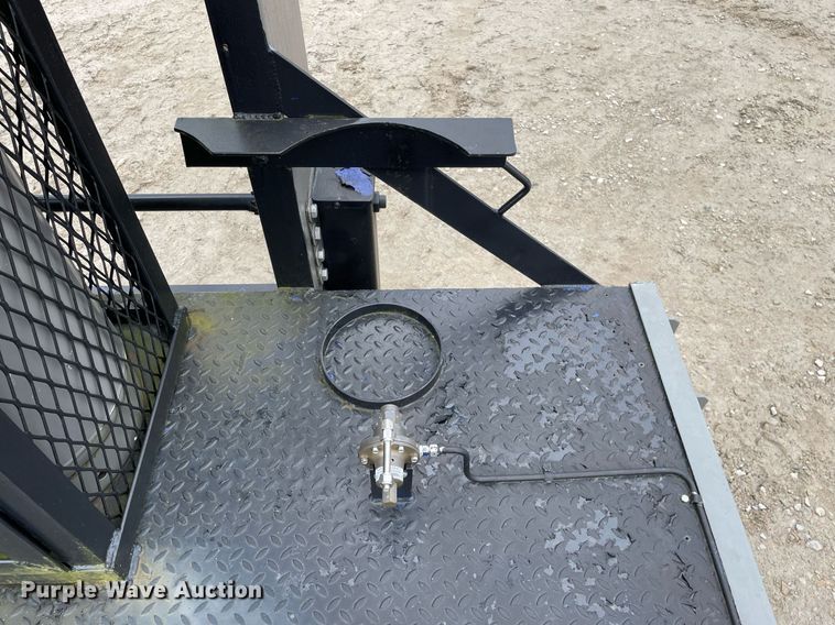 image for item MA9841 2014 Gooseneck  flare stack trailer