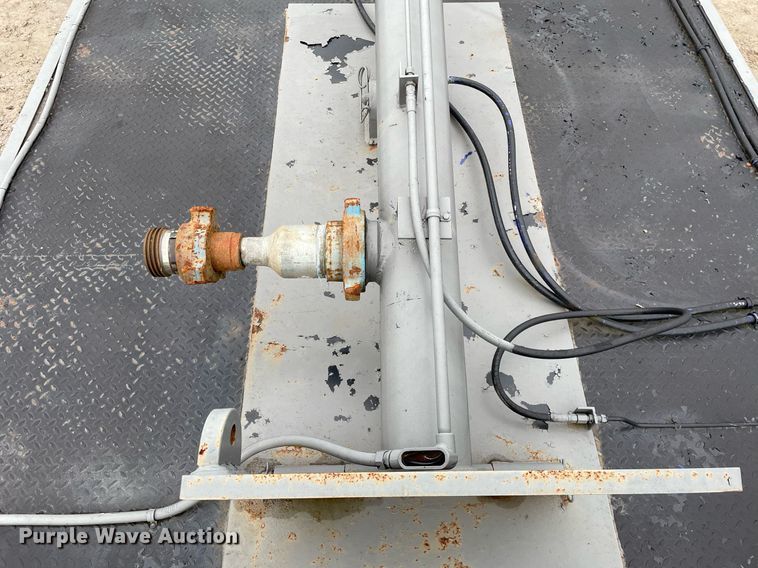 image for item MA9841 2014 Gooseneck  flare stack trailer