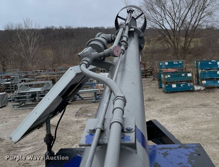 image for item MA9841 2014 Gooseneck  flare stack trailer